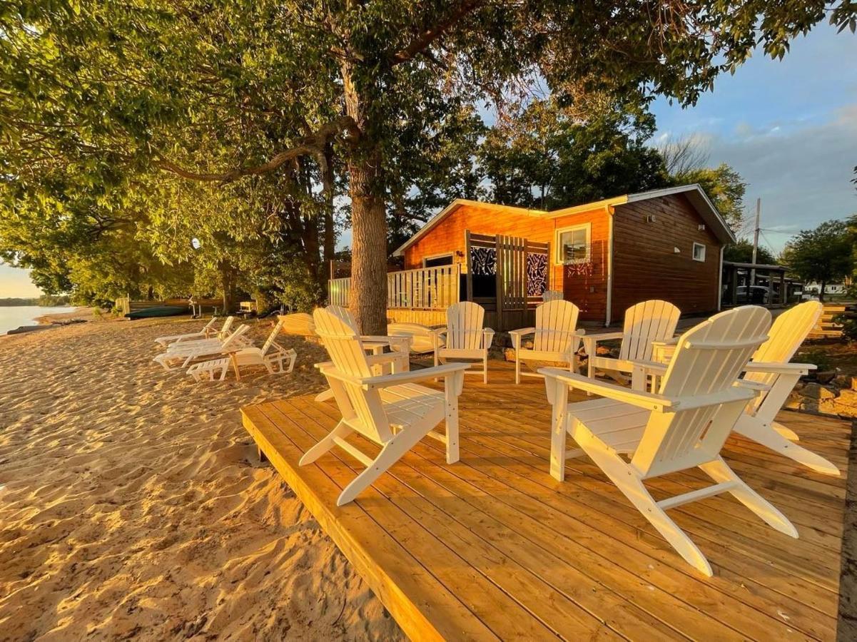 The Finch Beach Resort North Bay Exterior foto